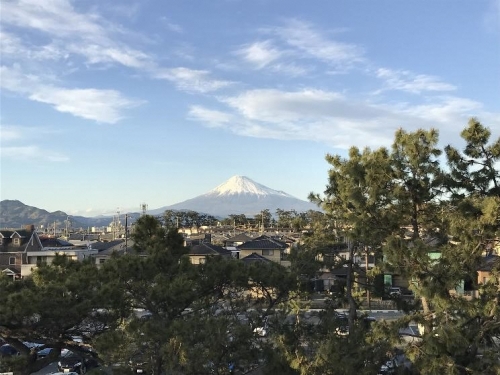 屋上からの富士山の画像