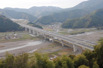 藁科川橋（新東名併設橋）全景写真