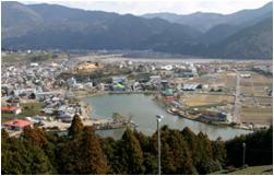 15.大井川中流部の曲流:家山と鵜山の七曲がりの写真