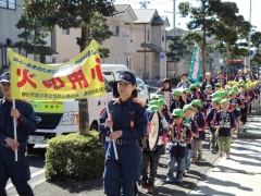 北沼上保育園パレードの様子1