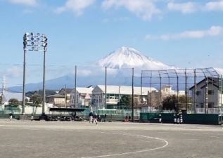 校庭から見える富士山