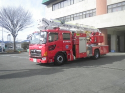 屈折はしご消防自動車