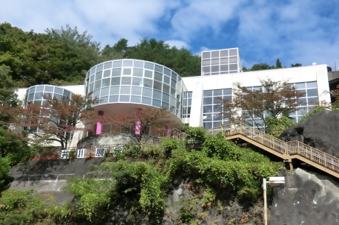 中部電力井川展示館外観