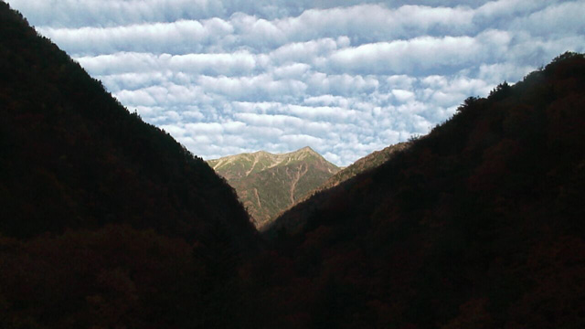 牛首峠3