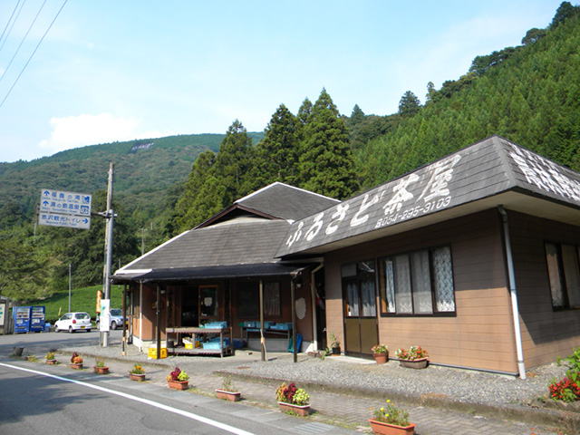 ふるさと茶屋外観