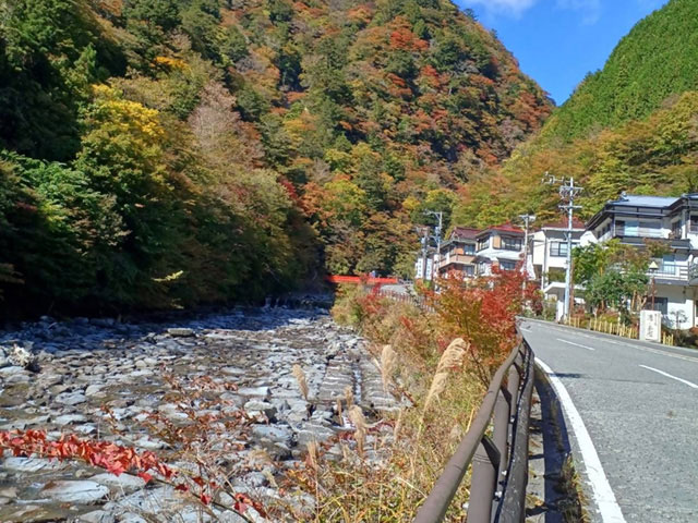 梅ケ島温泉街の様子3