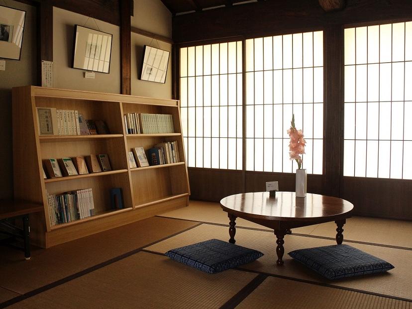 中勘助文学記念館_展示室・和室（十畳）