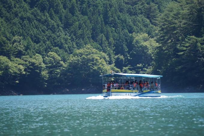 井川湖渡船（赤石丸）