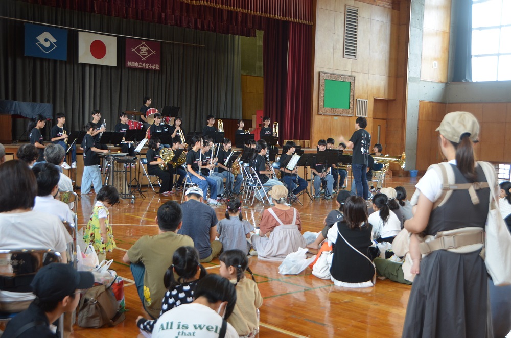籠上中学校による吹奏楽コンサート