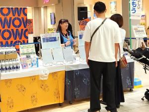 水のボトル缶配布