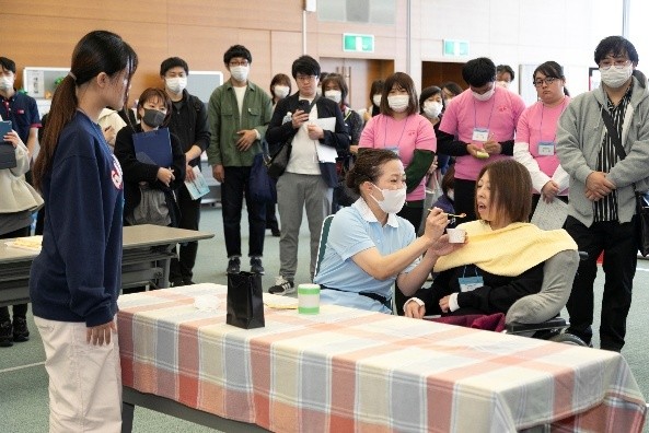 静岡県介護技術コンテストの様子