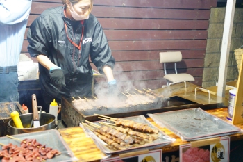 串焼き肉の屋台