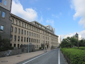 静岡県庁遠景