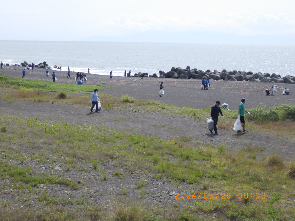清掃の写真（海岸・大浜）